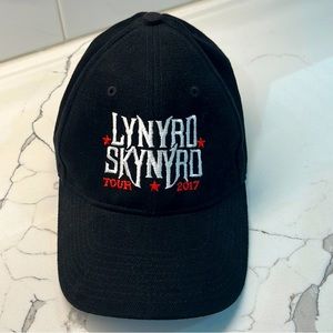 Men's LYNARD SKYNYRD 2017 tour hat. Like new condition.